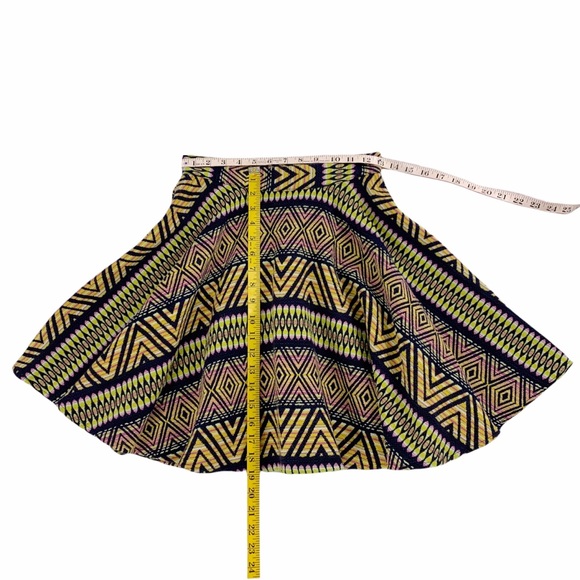 Full Circle Skirt in Bold Colors and Geometric Print - Picture 8 of 14